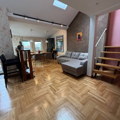 Rental of a two-story 3-room apartment with a city view, 90 m², central Belgrade, Serbia